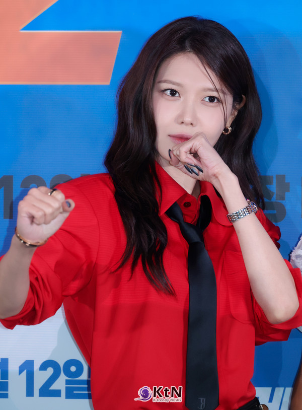  [KtN 현장포토] ‘오케이 마담2’ 최수영, 강렬한 ‘팜므파탈’ 아우라…우월한 피지컬 시선 집중  사진=2026. 07.27  K trendy NEWS DB ⓒ케이 트렌디뉴스 무단전재 및 수집, 재배포금지