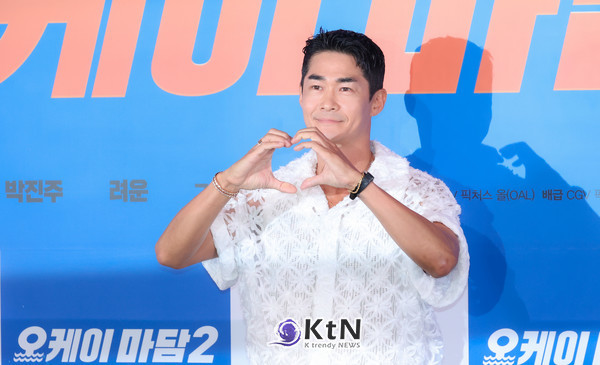 [KtN 현장포토] ‘오케이 마담2’ 배정남, 강렬한 눈빛과 압도적 아우라  사진=2026. 07.27  K trendy NEWS DB ⓒ케이 트렌디뉴스 무단전재 및 수집, 재배포금지