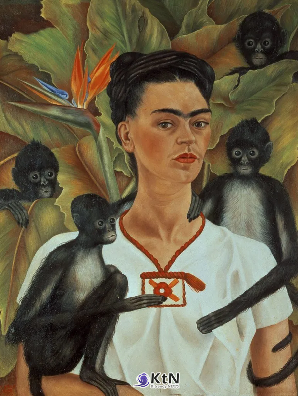 프리다 칼로, ‘원숭이들과 함께한 자화상’(Self-Portrait with Monkeys, 1943), 겔만 산탄데르 컬렉션.