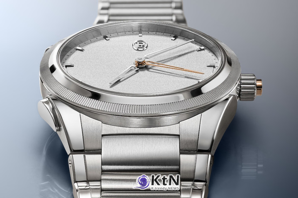 Take a Look at Parmigiani Fleurier’s 30th-Anniversary Tonda PF Platinum Collection. 사진=Parmigiani Fleurier, K trendy NEWS DB ⓒ케이 트렌디뉴스 무단전재 및 수집, 재배포금지