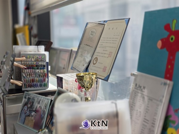 비바이에이치(B by H·Beauty by Heera), 손끝에서 읽는 K뷰티. 사진=K trendy NEWS DB ⓒ케이 트렌디뉴스 무단전재 및 수집, 재배포금지