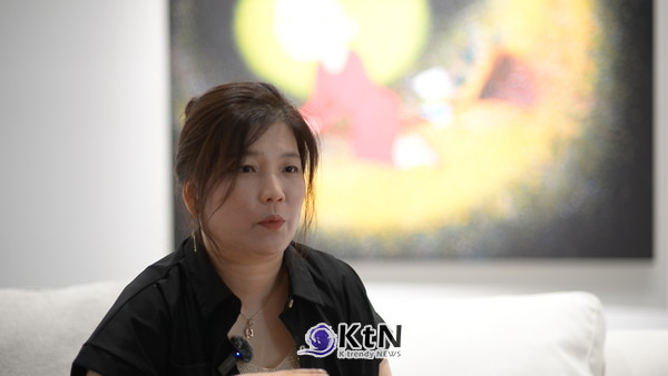 구승희 작가, 성공을 향하던 ‘파랑새’에서 가족·바람·물 한 잔으로…작은 꽃과 큰 눈, 장지 위에 쌓아온 가까운 행복. 사진=K trendy NEWS DB ⓒ케이 트렌디뉴스 무단전재 및 수집, 재배포금지