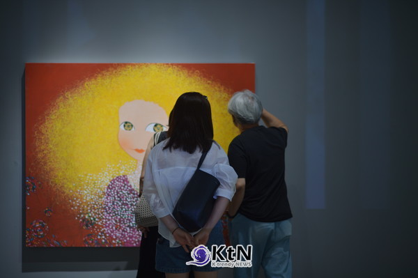 구승희 작가, 성공을 향하던 ‘파랑새’에서 가족·바람·물 한 잔으로…작은 꽃과 큰 눈, 장지 위에 쌓아온 가까운 행복. 사진=K trendy NEWS DB ⓒ케이 트렌디뉴스 무단전재 및 수집, 재배포금지