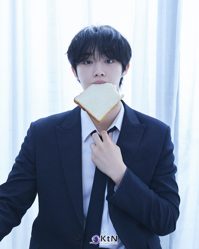 그룹 CIX 출신 배우 현석(윤현석)이 공식 멤버십 ‘HYUN SUK OFFICIAL MEMBERSHIP’을 오픈하고 팬들과의 만남을 예고했다. / 사진=매니지먼트 런. K trendy NEWS DB ⓒ케이 트렌디뉴스 무단전재 및 수집, 재배포금지.