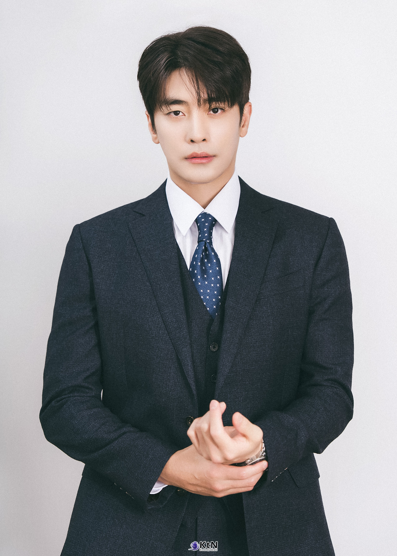 배우 성훈이 MBN 새 드라마 ‘보스의 노골적 취향’에서 AI 천재이자 오예스엔터테인먼트 대표 권도혁으로 변신해 3년 만에 로맨스 드라마 주연으로 돌아온다. / 사진=가딘미디어. K trendy NEWS DB ⓒ케이 트렌디뉴스 무단전재 및 수집, 재배포금지.