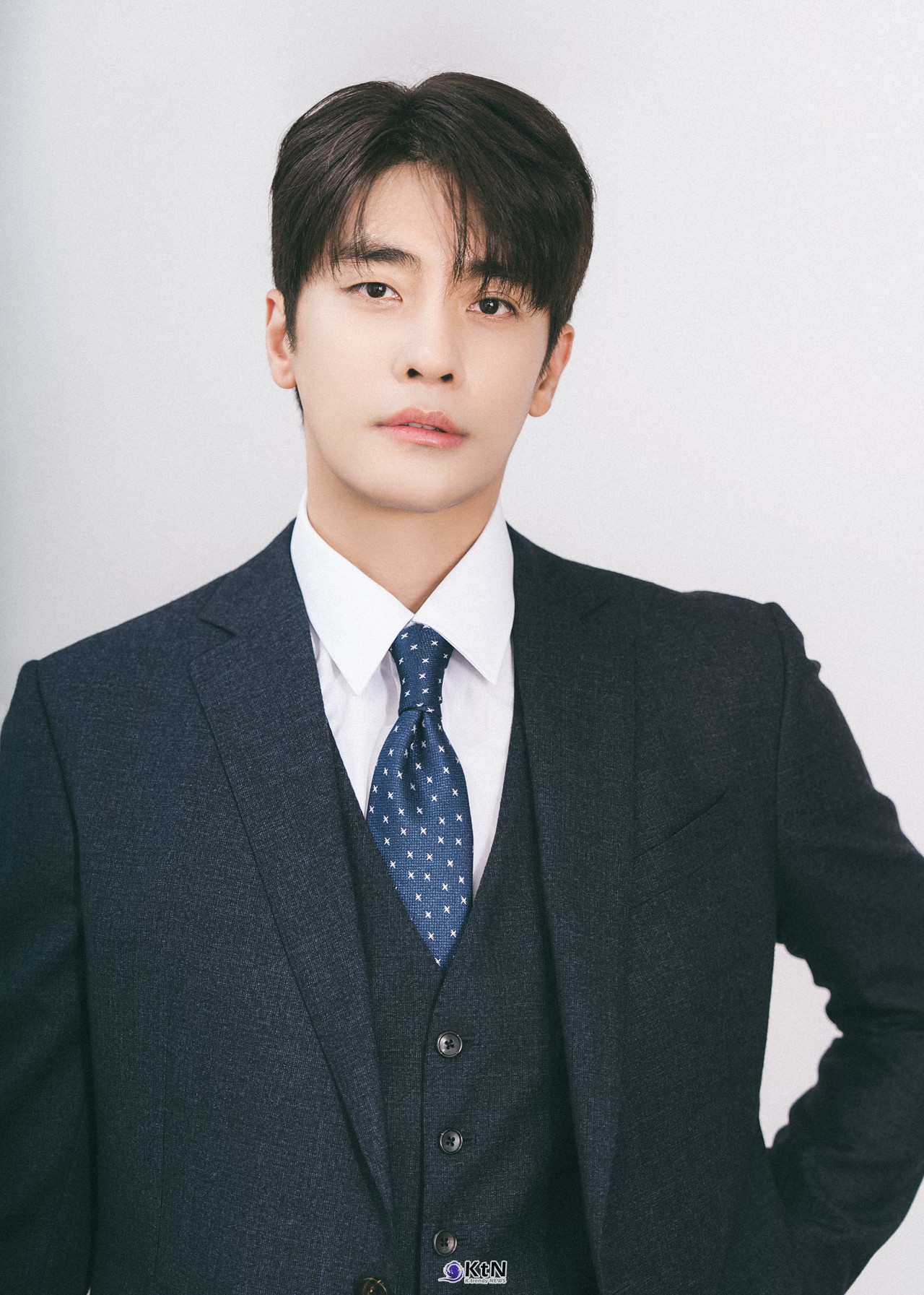 배우 성훈이 MBN 새 드라마 ‘보스의 노골적 취향’에서 AI 천재이자 오예스엔터테인먼트 대표 권도혁으로 변신해 3년 만에 로맨스 드라마 주연으로 돌아온다. / 사진=가딘미디어. K trendy NEWS DB ⓒ케이 트렌디뉴스 무단전재 및 수집, 재배포금지.