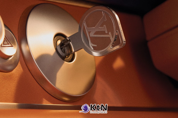 Louis Vuitton and Singer Unveil Two Bespoke Porsche 911 Restorations. 사진=Louis Vuitton, K trendy NEWS DB ⓒ케이 트렌디뉴스 무단전재 및 수집, 재배포금지