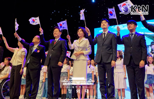 이재명 대통령, '친일 환수' 칼 빼들고 '다자 종전 대화' 띄웠다  [전문]이재명 대통령 제81주년 광복절 경축식 경축사  사진=2026. 08.15 청와대 K trendy NEWS DB ⓒ케이 트렌디뉴스 무단전재 및 수집, 재배포금지