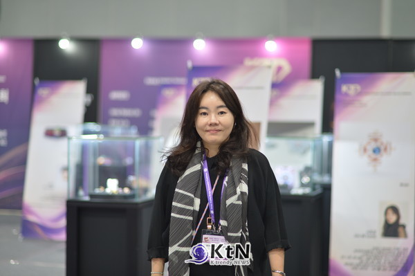 [인터뷰] 우하나 한국귀금속보석디자인협회 회장, 공모전에서 국제교류까지…K주얼리 디자인의 ‘다음 세대’ 사진=K trendy NEWS DB ⓒ케이 트렌디뉴스 무단전재 및 수집, 재배포금지