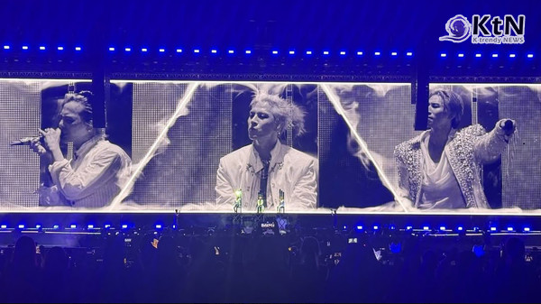9년 만의 귀환…고양 뒤흔든 빅뱅 20주년 콘서트, 신곡 '빅' 무대 최초 공개  사진=2026. 08.22. @YGFacts_sprt   VIP(팬덤)가 오래 기다렸던 그룹 빅뱅(BIGBANG)이 데뷔 20주년을 맞아 약 9년 만의 단독 콘서트로 대규모 월드투어의 서막을 열었다.K trendy NEWS DB ⓒ케이 트렌디뉴스 무단전재 및 수집, 재배포금지