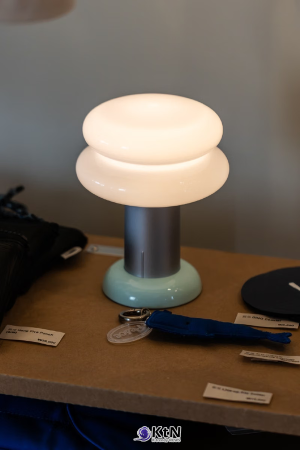 ILKW Upgrades Its Beloved SNOWMAN Lamp With 260 Hours of Battery Life. 사진=ILKWANG, K trendy NEWS DB ⓒ케이 트렌디뉴스 무단전재 및 수집, 재배포금지