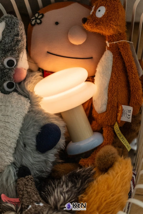 ILKW Upgrades Its Beloved SNOWMAN Lamp With 260 Hours of Battery Life. 사진=ILKWANG, K trendy NEWS DB ⓒ케이 트렌디뉴스 무단전재 및 수집, 재배포금지