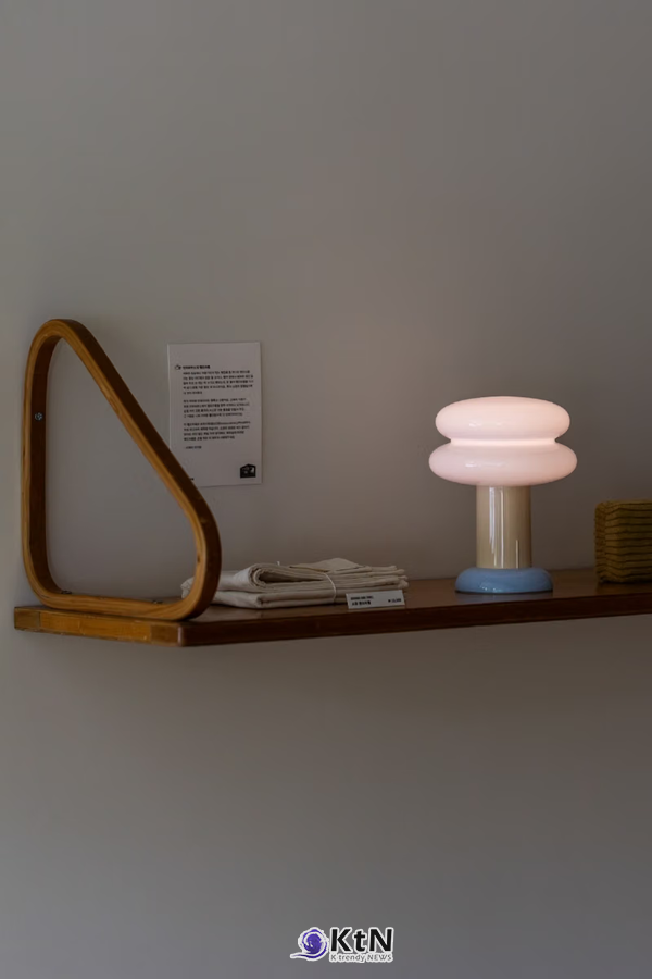 ILKW Upgrades Its Beloved SNOWMAN Lamp With 260 Hours of Battery Life. 사진=ILKWANG, K trendy NEWS DB ⓒ케이 트렌디뉴스 무단전재 및 수집, 재배포금지