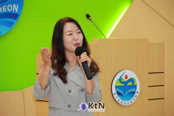제29대 류귀열 포천교육지원청 교육장 취임과 함께 이현주 신임 교육과장이 부임했다. (사진=조영식 기자)