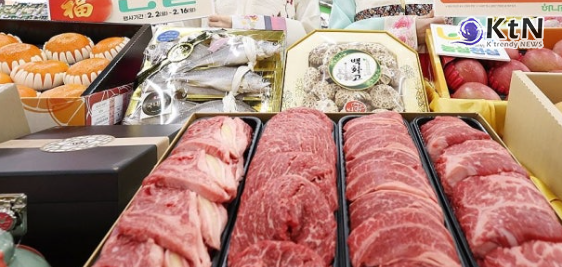 추석 민생대책, 성수품 18만3000t 역대 최대…농축산물 40%·수산물 50% 할인  사진=2026. 09.01 추석 선물세트 할인 범위도 넓어진다. 농·수협 등을 통해 제수용품과 과일·한우 선물세트를 최대 50% 할인하고 수산물 선물세트는 최대 53% 낮은 가격에 판매한다. K trendy NEWS DB ⓒ케이 트렌디뉴스 무단전재 및 수집, 재배포금지