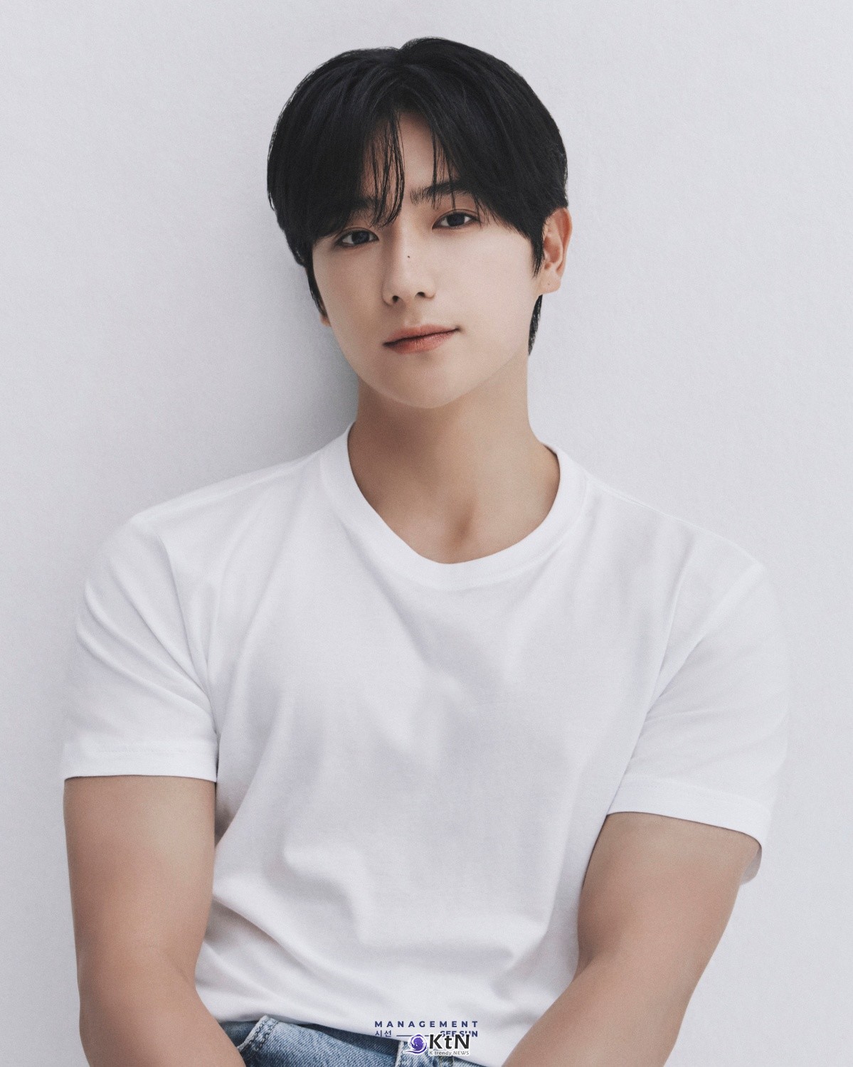 배우 이재현(더보이즈 현재)이 새 프로필을 통해 상반된 매력을 선보이고 있다. / 사진=매니지먼트 시선. K trendy NEWS DB ⓒ케이 트렌디뉴스 무단전재 및 수집, 재배포금지.