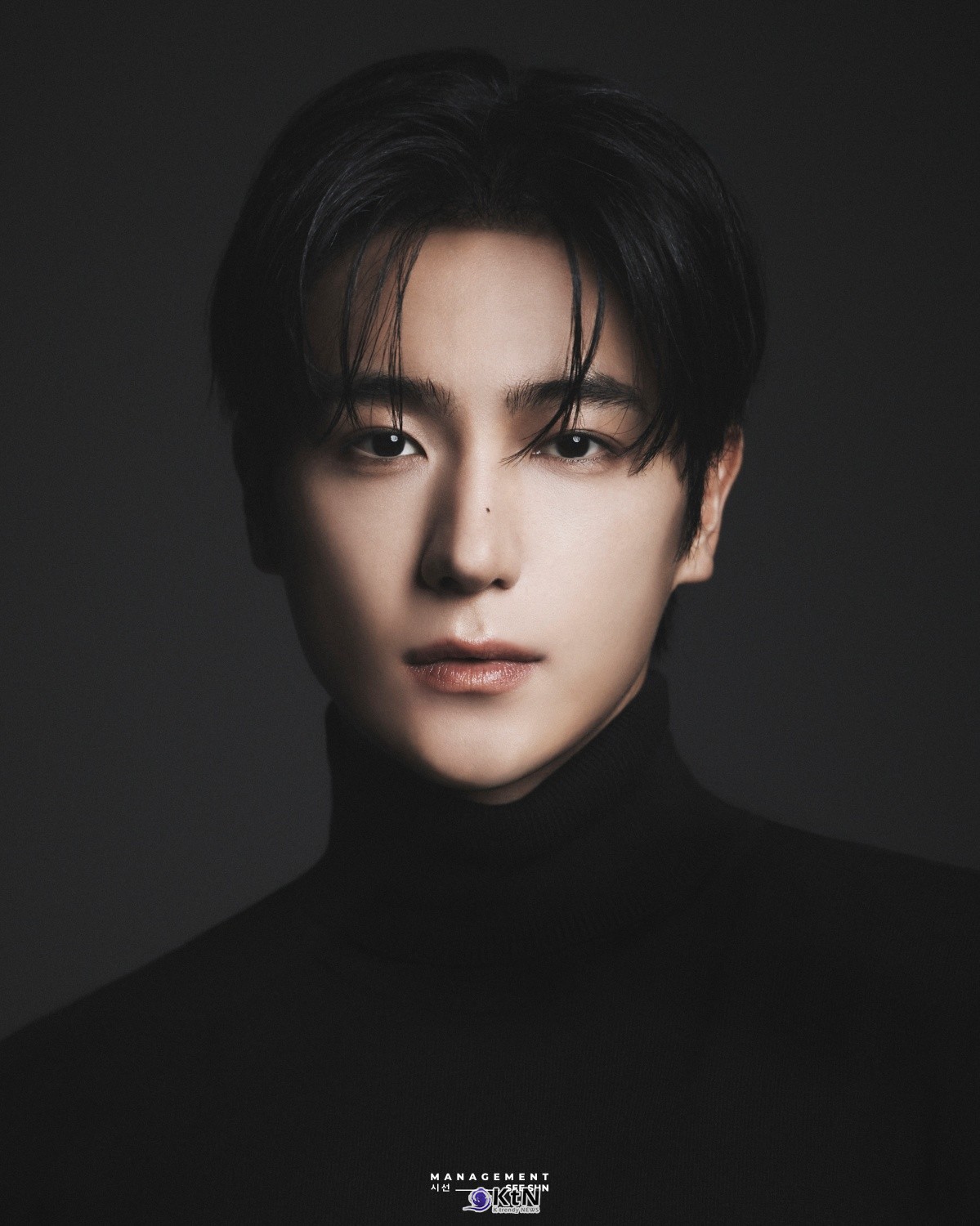 배우 이재현(더보이즈 현재)이 새 프로필을 통해 상반된 매력을 선보이고 있다. / 사진=매니지먼트 시선. K trendy NEWS DB ⓒ케이 트렌디뉴스 무단전재 및 수집, 재배포금지.
