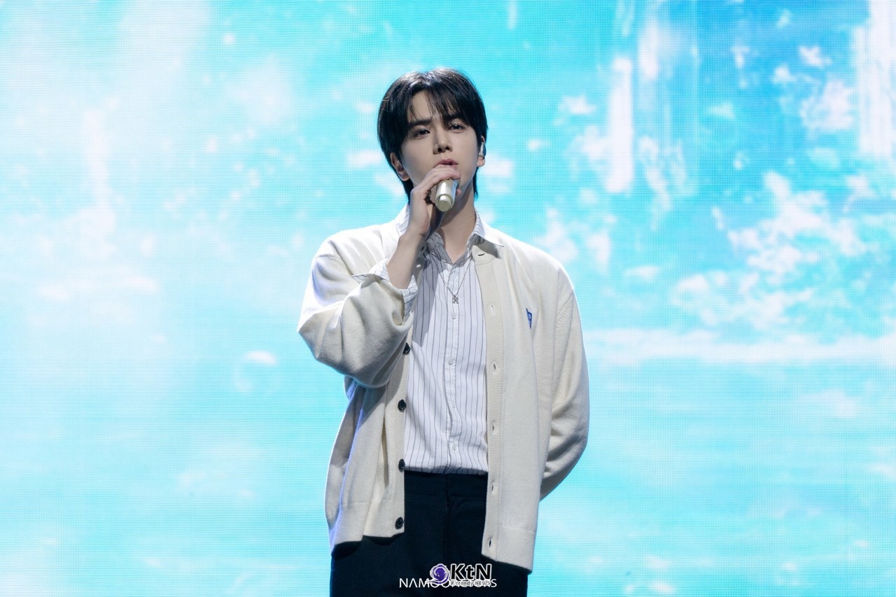 더보이즈 영훈이 지난 29일 연세대학교 대강당에서 열린 첫 단독 팬미팅 ‘泳: Flow To You’에서 팬들과 소통하고 있다. / 사진=나무엑터스. K trendy NEWS DB ⓒ케이 트렌디뉴스 무단전재 및 수집, 재배포금지.