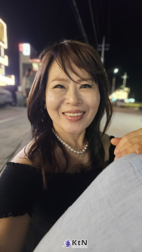 같은 화이트 계열이라도 핑크빛이 강한 진주와 실버에 가까운 진주는 피부에 올렸을 때 색감이 다르게 느껴질 수 있다.  /사진=K trendy NEWS DB ⓒ케이 트렌디뉴스 무단전재 및 수집, 재배포금지