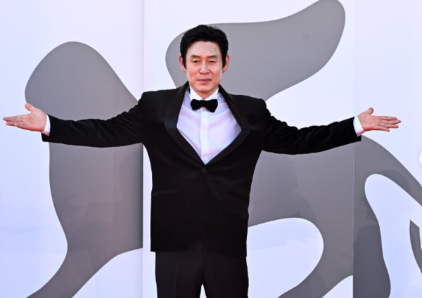 "전도연, 100년에 한 번 나올 명연기" 외신 찬사 봇물…이창동 '가능한 사랑' 베니스 7분 기립박수  사진=2026. 09.07 넷플릭스 '가능한 사랑  (이창동 감독과 전도연, 설경구, 조인성, 조여정이 함께한 제83회 베니스국제영화제  월드 프리미어 현장 공개)  K trendy NEWS DB ⓒ케이 트렌디뉴스 무단전재 및 수집, 재배포금지