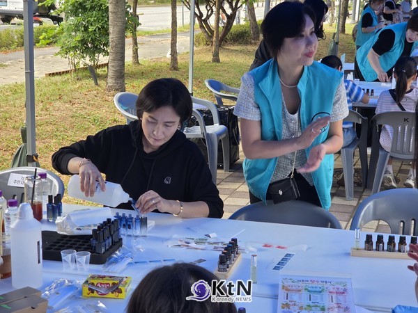 [김포 인사이트②] 학교가 한옥마을로 나왔다…운양놀이마당에서 만난 아이들과 주민. 사진=K trendy NEWS DB ⓒ케이 트렌디뉴스 무단전재 및 수집, 재배포금지