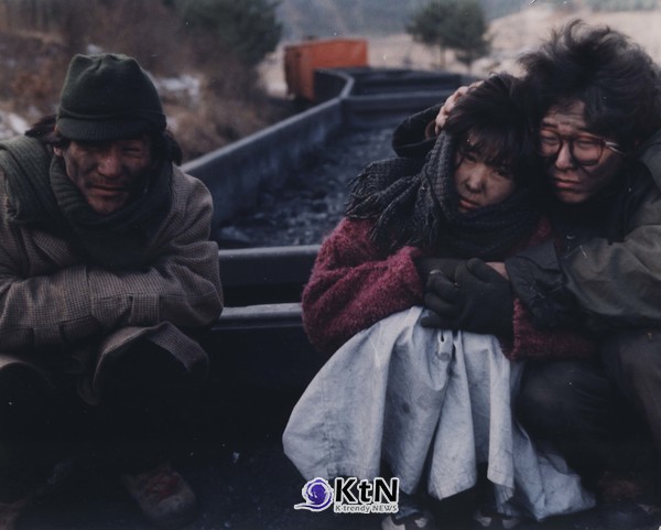 1984년 ‘고래사냥’ 스틸. 왼쪽부터 안성기, 김수철, 이미숙. 사진=배창호 감독 제공, K trendy NEWS DB ⓒ케이 트렌디뉴스 무단전재 및 수집, 재배포금지