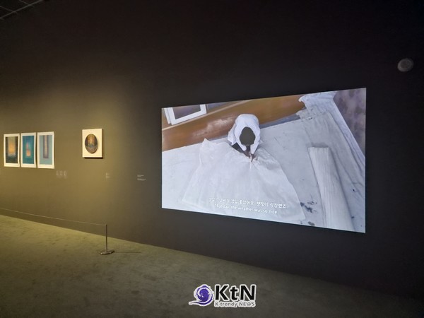 방혜자, 천지에 마음의 빛 뿌리며 간다. 사진= K trendy NEWS DB ⓒ케이 트렌디뉴스 무단전재 및 수집, 재배포금지