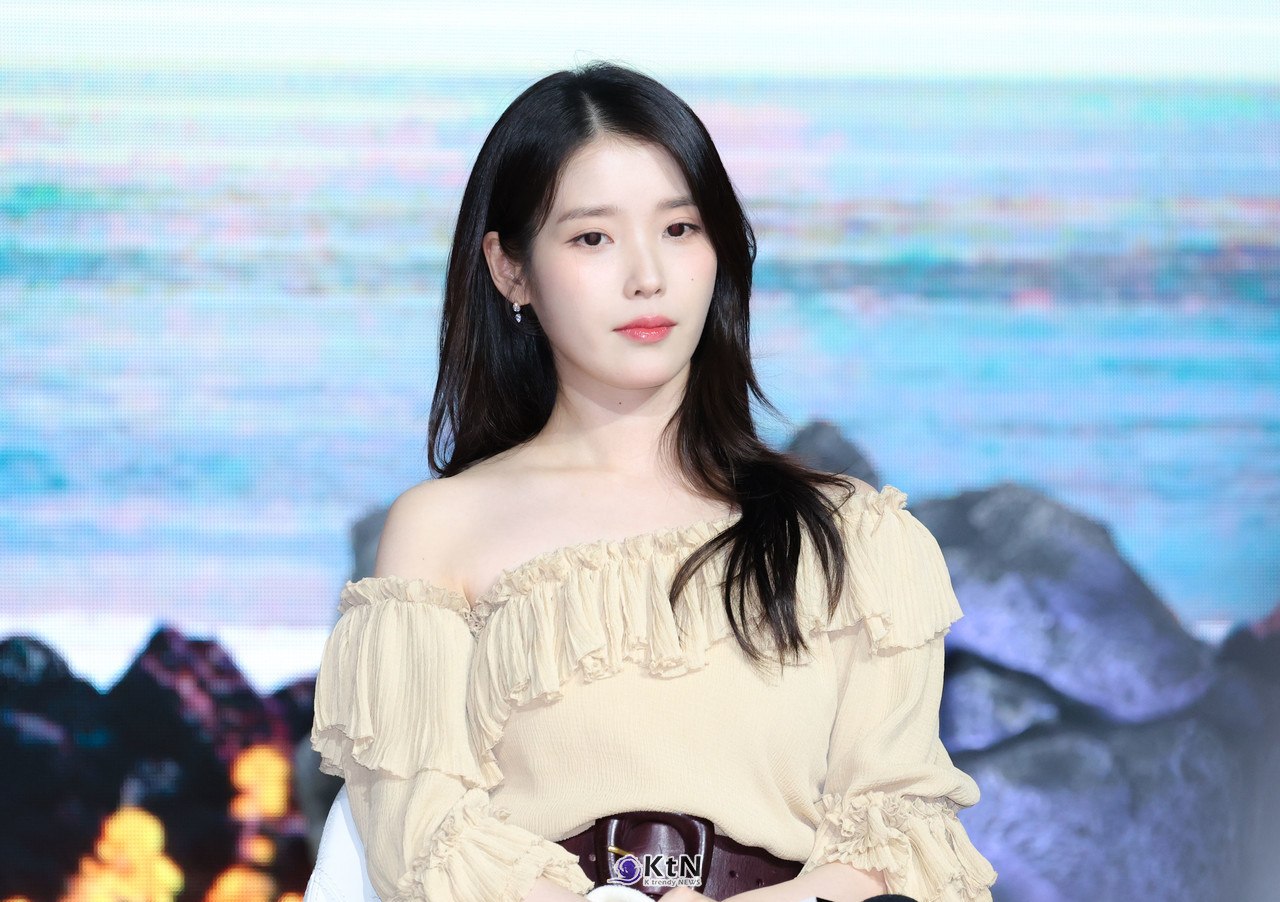 배우 아이유가 넷플릭스 시리즈 '폭싹 속았수다' 제작발표회에 참석해 다양한 이야기를 나누고 있다. / 사진=K trendy NEWS DB ⓒ케이 트렌디뉴스 무단전재 및 수집, 재배포금지