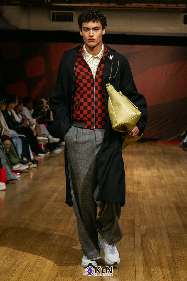 [이미지컨설팅③] 트렌치와 데님이 만나는 균형…복합형·Medium 골격이 입는 Advisry. 사진=Advisry, K trendy NEWS DB ⓒ케이 트렌디뉴스 무단전재 및 수집, 재배포금지