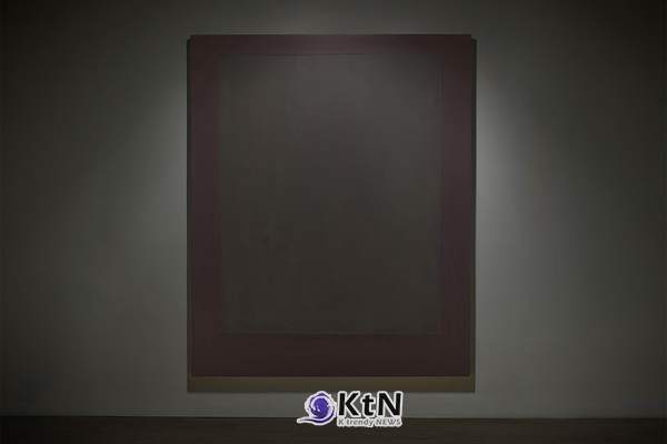 [전시트렌드①] 소더비, 경매 전에 ‘기획전’을 세웠다…미술시장의 달라진 전시법.  사진=Yoshitomo Nara and Mark Rothko / Sotheby’s Hong Kong, K trendy NEWS DB ⓒ케이 트렌디뉴스 무단전재 및 수집, 재배포금지