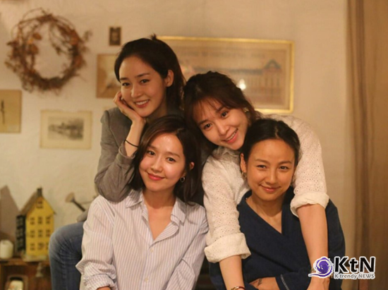 핑클 4인 완전체 계약 완료, 21년 만의 '진짜 컴백' 카운트다운  사진=2026. 09.21. 젬스톤이앤엠 / 편집 K trendy NEWS DB ⓒ케이 트렌디뉴스 무단전재 및 수집, 재배포금지