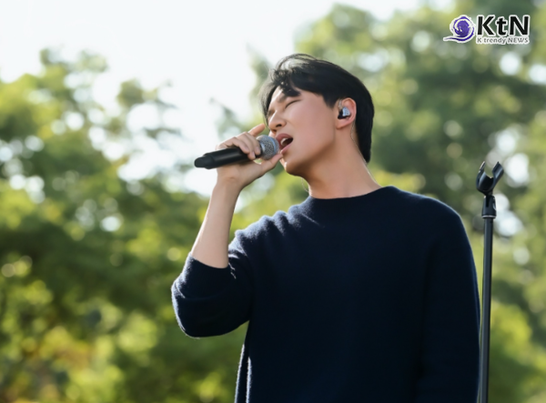 김남길은 20일 서울 송파구 올림픽공원 88잔디마당에서 열린 '2026 KB 조이올팍 페스티벌' 무대에 올라 풀 밴드 세션과 함께 약 30분간 라이브 공연을 펼쳤다.  사진=2026. 09.21. 길스토리이엔티 K trendy NEWS DB ⓒ케이 트렌디뉴스 무단전재 및 수집, 재배포금지