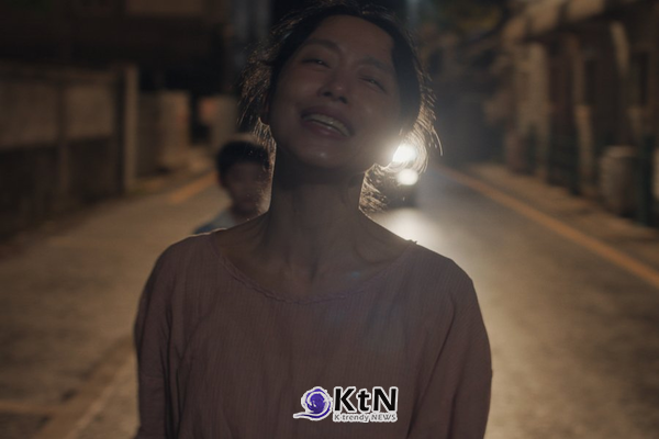 [가능한 사랑②] 이창동 8년 만의 장편, 노동의 상처에서 ‘찍는 사람의 윤리’까지. 사진=영화 스틸, K trendy NEWS DB ⓒ케이 트렌디뉴스 무단전재 및 수집, 재배포금지