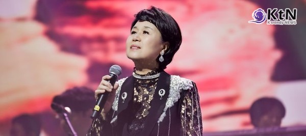 '저 선수 내보내지 마라' 심수봉 저격에… 17세 김다현이 밝힌 '직접 통화' 전말   사진=2026. 09.22. 해당영상 갈무리  / 지난 20일 전북 진안군 마이산 북부 일원에서 열린 '2026 진안홍삼축제' 프로그램 '진안고원 트로트페스티벌' 해당 영상 갈무리 K trendy NEWS DB ⓒ케이 트렌디뉴스 무단전재 및 수집, 재배포금지