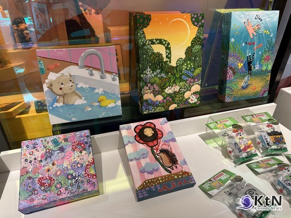 중국 시안 WOW GALLERY는 지난 8월 30일부터 오는 10월 7일까지 ‘한국 예술가 소품전(Han-Scope 韓合 Meraki Art)’을 개최하고 있다.  /사진=K trendy NEWS DB ⓒ케이 트렌디뉴스 무단전재 및 수집, 재배포금지