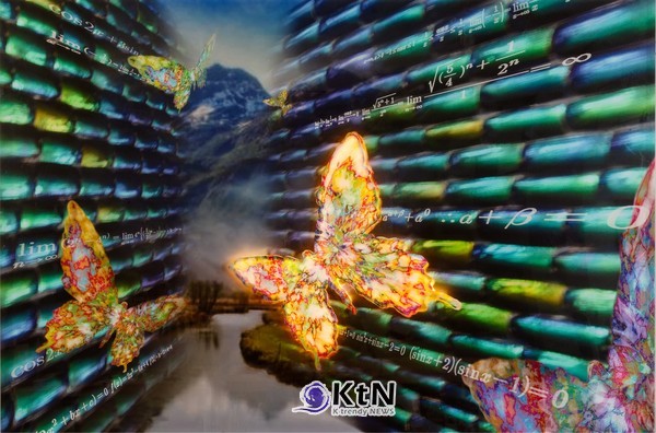 김현정, ‘무한 7(Infinity 7)’, 2012, LED·포토페인팅·아크릴 부조·피그먼트 프린트, 162×108㎝. 산을 향해 비상하는 나비의 부조 내부에 LED를 설치하고 밝기와 점멸을 조절했다. 나비의 빛이 서서히 강해지는 변화가 정지된 회화에 시간과 움직임을 더한다.