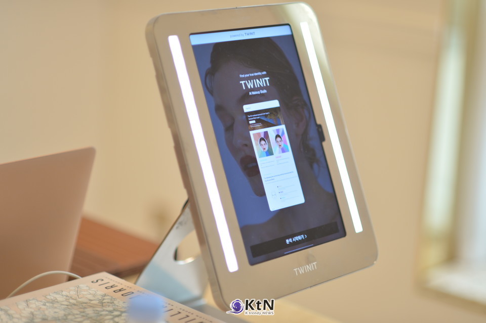 브로우 디자인에서 AI가 먼저 읽는 대상은 눈썹 자체보다 얼굴 전체에 가깝다.  /사진=K trendy NEWS DB ⓒ케이 트렌디뉴스 무단전재 및 수집, 재배포금지