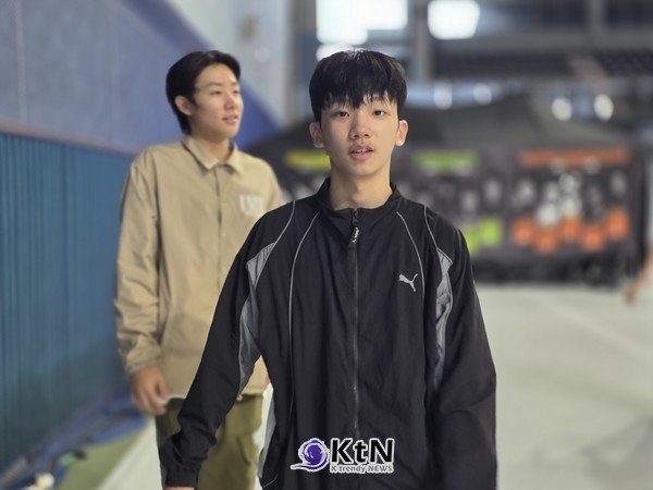 CIDC 경연에 출전한 경산의 고교생 댄서 박관민이 이날 입은 긴팔 상의에도 이유가 있었다. 팝핀에서는 팔의 움직임을 더 또렷하게 드러낼 수 있다.  /사진=K trendy NEWS DB ⓒ케이 트렌디뉴스 무단전재 및 수집, 재배포금지