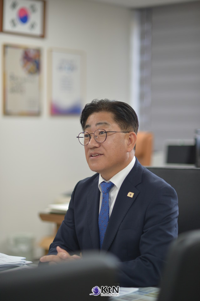 이기형 시장도 기자간담회에서 서울5호선과 서부권광역급행철도가 개통되기 전까지 상당한 시간이 필요하다는 점을 짚었다./사진=K trendy NEWS DB ⓒ케이 트렌디뉴스 무단전재 및 수집, 재배포금지