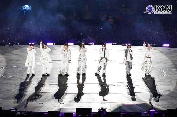 그룹 방탄소년단(BTS)의 첫 페루 공연을 맞아 수도 리마에 'BTS 대로'가 등장했다. 도심 주요 명소는 방탄소년단의 상징색인 보랏빛으로 물들었고, 현지 팬들은 물론 인접 국가의 아미(ARMY)까지 리마로 모여들고 있다.  사진=2026. 10.08.빅히트뮤직  K trendy NEWS DB ⓒ케이 트렌디뉴스 무단전재 및 수집, 재배포금지