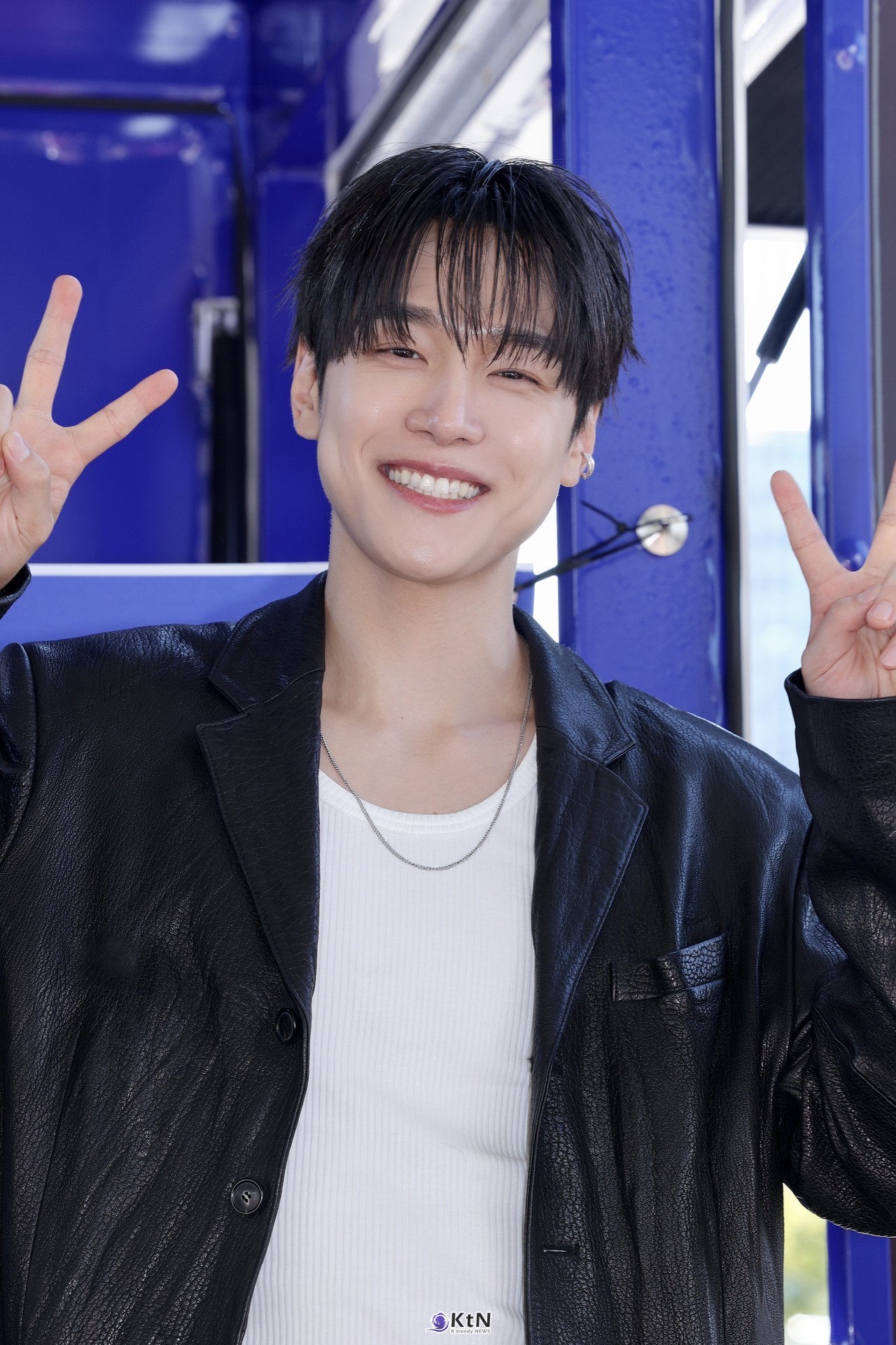 [KtN 현장포토] 레더 재킷에 치명적 눈웃음…'최종면접' 강유석, 영화의전당 달군 남친룩의 정석 [BIFF 2026]     사진=2026. 10.10.K trendy NEWS DB ⓒ케이 트렌디뉴스 무단전재 및 수집, 재배포금지