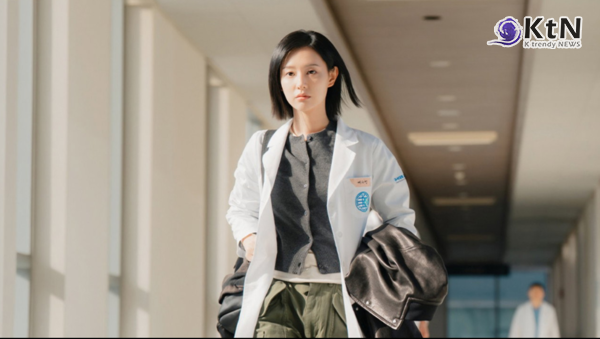 김지원 주연 ‘닥터X’, 넷플릭스 비영어권 글로벌 1위…첫방 3일 만에 460만 뷰  사진=2026. 10.14. 넷플릭스  갈무리 K trendy NEWS DB ⓒ케이 트렌디뉴스 무단전재 및 수집, 재배포금지