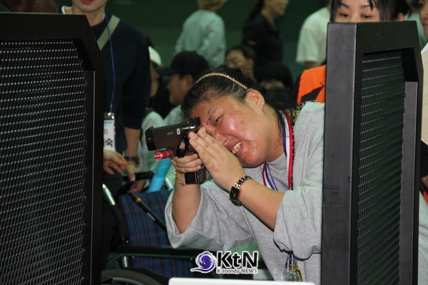 한 점이라도 더....레이저 사격 모습(사진=조영식 기자)