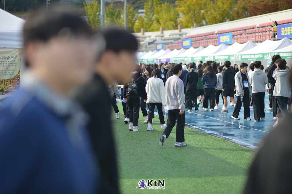 김포의 지역 차이는 앞으로 도시개발이 진행될수록 다시 달라질 수 있다. 박람회 역시 이런 지역 교육자원을 한꺼번에 모아 보여준 자리였다. 