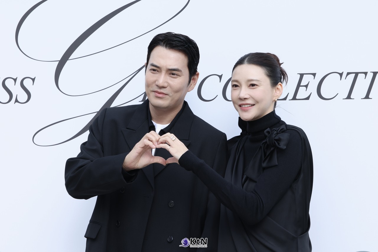 [KtN 현장포토] 주상욱♥차예련, 예술의전당 시선 싹쓸이한 '올블랙 시밀러룩'' … '미스지콜렉션 2027 S/S'  사진=2026. 10.15.K trendy NEWS DB ⓒ케이 트렌디뉴스 무단전재 및 수집, 재배포금지