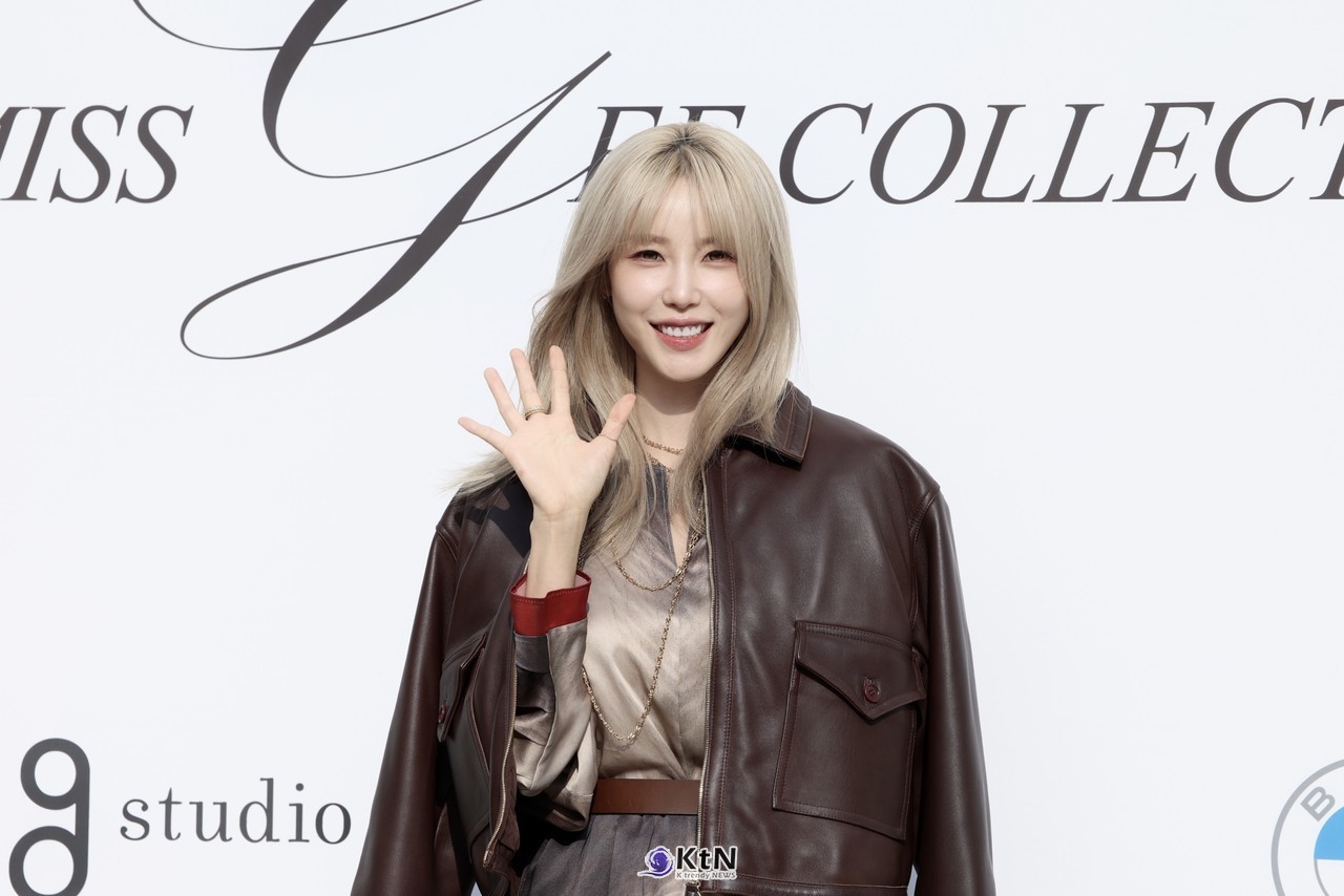  [KtN 현장포토] 전효성, 유니크한 패턴 원피스와 브라운 레더의 완벽 조화  … '미스지콜렉션 2027 S/S'  사진=2026. 10.15.K trendy NEWS DB ⓒ케이 트렌디뉴스 무단전재 및 수집, 재배포금지