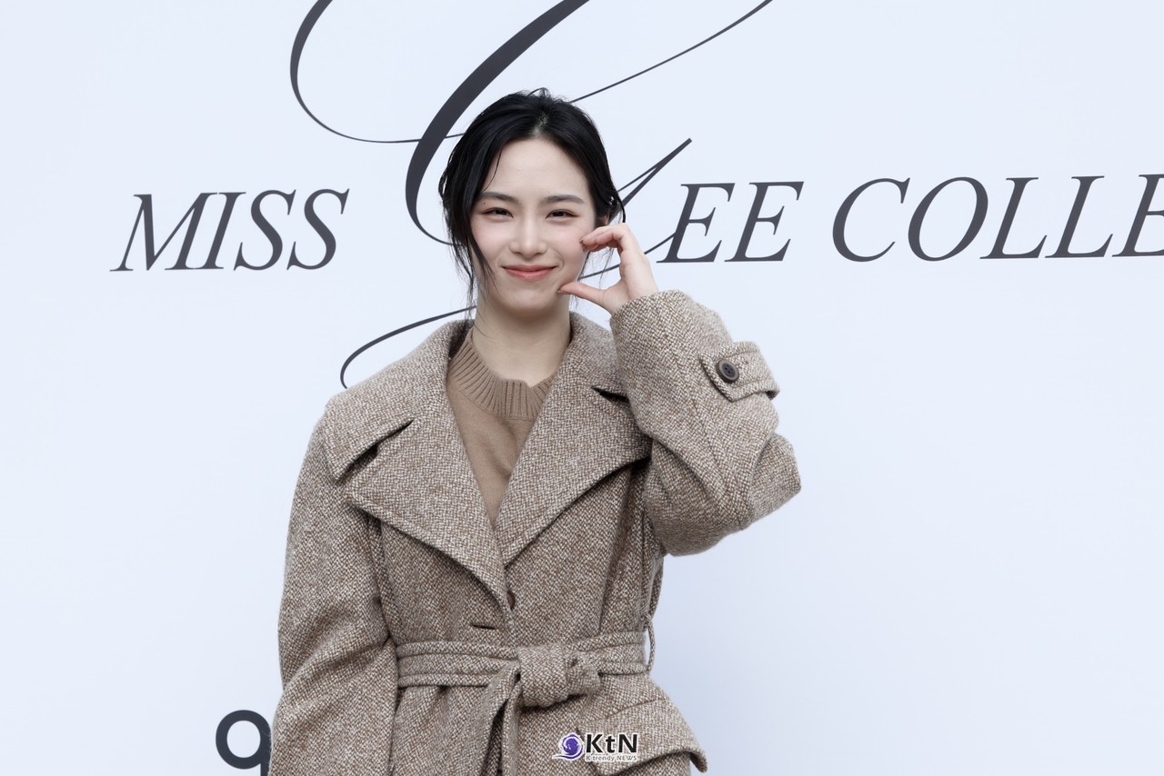 [KtN 현장포토] 차서연, 청순+세련 다 잡은 미모… 런웨이 방불케 하는 발걸음 ...차서연, 가을을 입은 '분위기 여신'… 미스지콜렉션 홀린 완벽한 올드머니 룩   사진=2026. 10.15.K trendy NEWS DB ⓒ케이 트렌디뉴스 무단전재 및 수집, 재배포금지