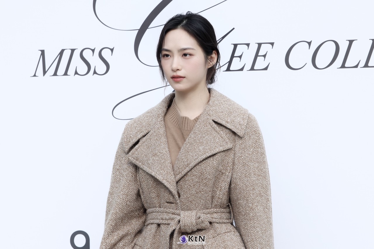 [KtN 현장포토] 차서연, 청순+세련 다 잡은 미모… 런웨이 방불케 하는 발걸음 ...차서연, 가을을 입은 '분위기 여신'… 미스지콜렉션 홀린 완벽한 올드머니 룩   사진=2026. 10.15.K trendy NEWS DB ⓒ케이 트렌디뉴스 무단전재 및 수집, 재배포금지