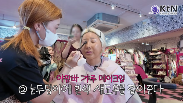[K TREND] 서인영, 일본 도쿄서 '야만바 갸루' 파격 변신…현지인도 놀란 2000년대 메이크업 사진=2026. 10.20. 유튜브 영상 갈무리 K trendy NEWS DB ⓒ케이 트렌디뉴스 무단전재 및 수집, 재배포금지