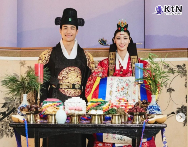 넷플릭스 흥행작 '케데헌' 주역 부부 탄생! '신영균 외손녀' 이재, 동화 같은 가든 웨딩  사진=2026. 10.20. 이재 인스타그램 갈무리 K trendy NEWS DB ⓒ케이 트렌디뉴스 무단전재 및 수집, 재배포금지
